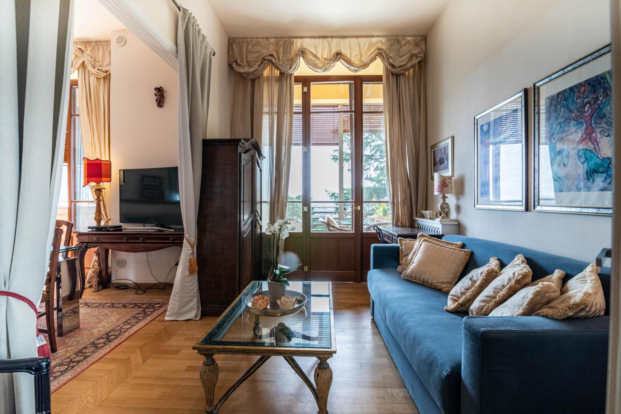 Porta Tufi Luxury Apartment With Private Parking! Siena Bagian luar foto