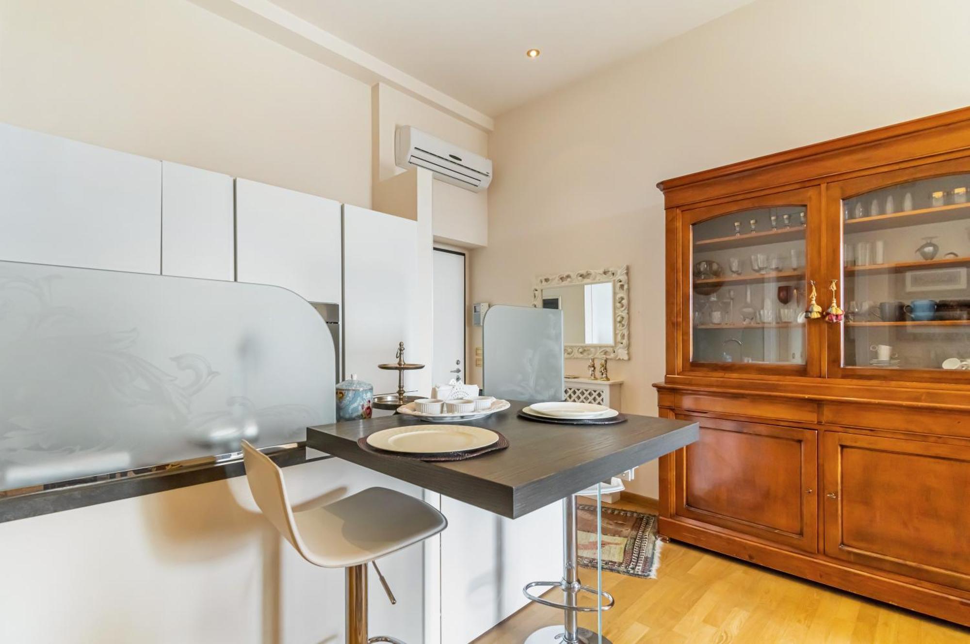 Porta Tufi Luxury Apartment With Private Parking! Siena Bagian luar foto